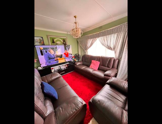 2 BEDROOM HOUSE FOR SALE IN UMHLATHUZE